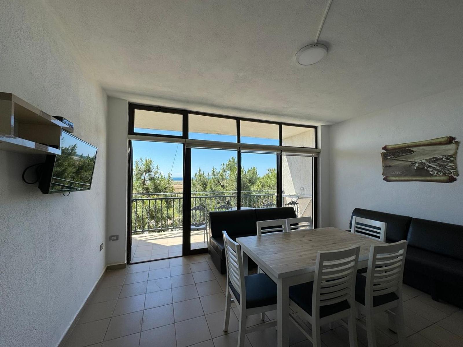 Flat Ergli *
